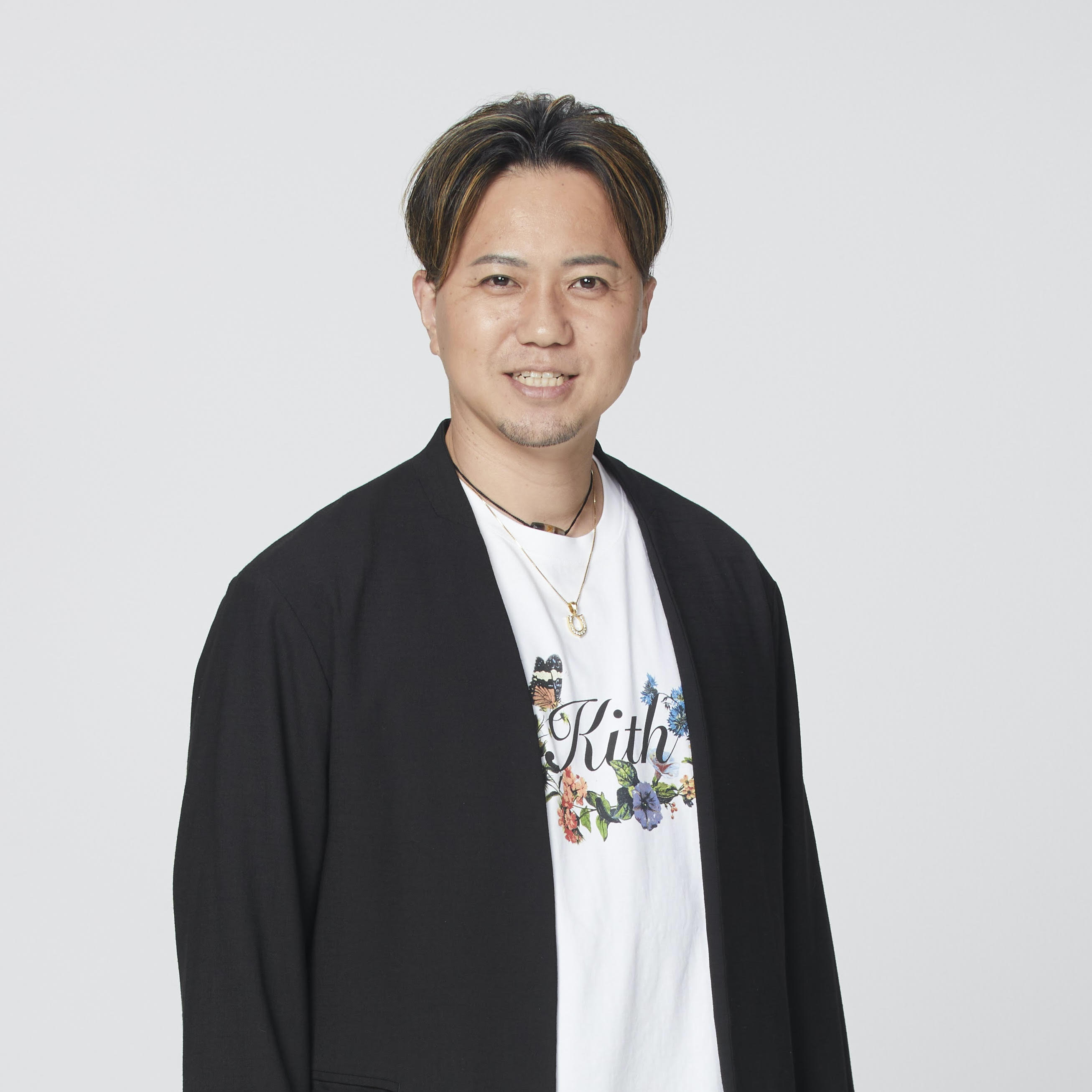 〈著者プロフィール〉 今村大祐（イマムラ・ダイスケ） 一般社団法人プロフェッショナルウォーキング協会 代表理事。骨格や魅力・ビジョンに合わせた指導で、30名以上をミスコンテスト日本代表として世界に輩出している育成のプロフェッショナル。ミラノコレクションのウォーキングディレクターなど国内外問わず、ファッションショーのウォーキングディレクターや演出構成を担当。